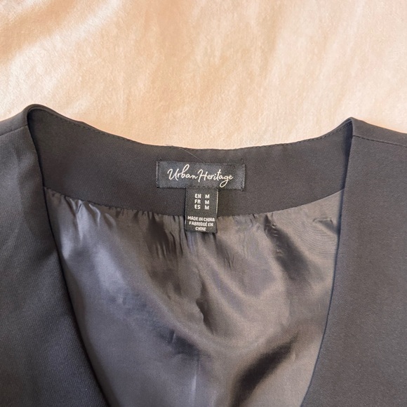 Women’s stylish vest - Picture 2 of 3